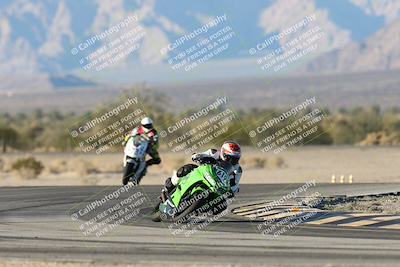 media/Dec-07-2025-CVMA (Sun) [[3e7d2de5dc]]/Race 18-Formula Twins-Formula 40 UL/